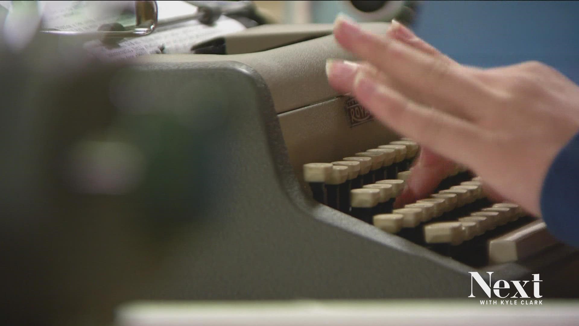 A Longmont teacher that uses typewriters as part of the curriculum got a special gift from enthusiast Tom Hanks after sending him a letter.