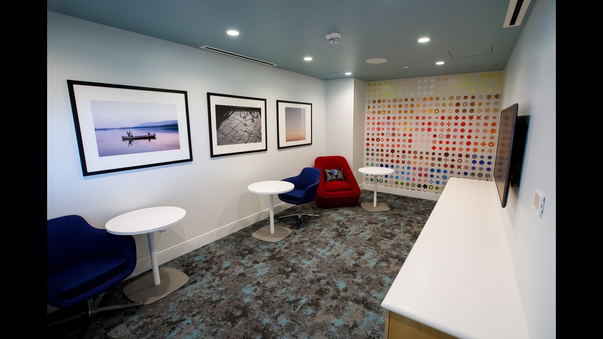 New American Express Centurion Lounge opens at DIA Concourse C | 9news.com