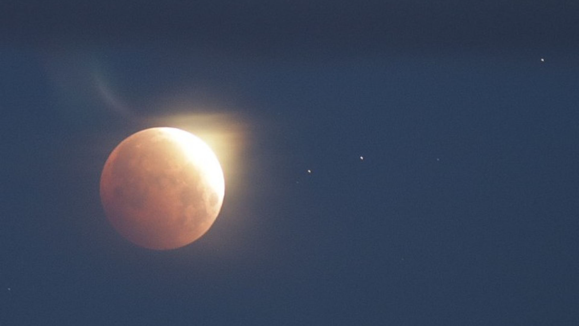 Many in Colorado saw a full lunar eclipse early Wednesday morning
