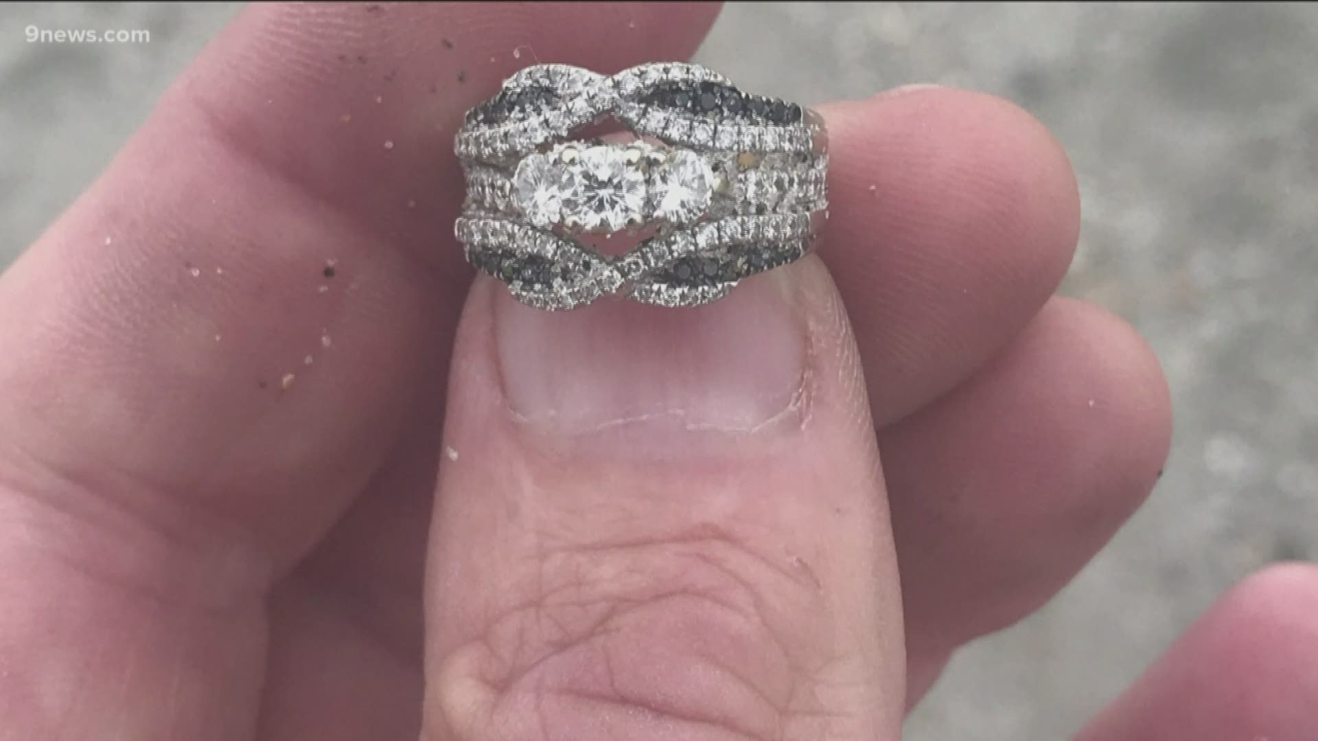 The power of social media combined with a very determined stranger helped a Colorado woman find her lost wedding ring.