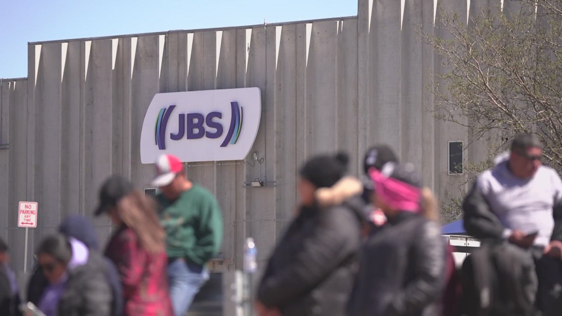 Nearly 4,000 JBS meatpacking workers walked off the job for 3 weeks. Here's what the strike accomplished