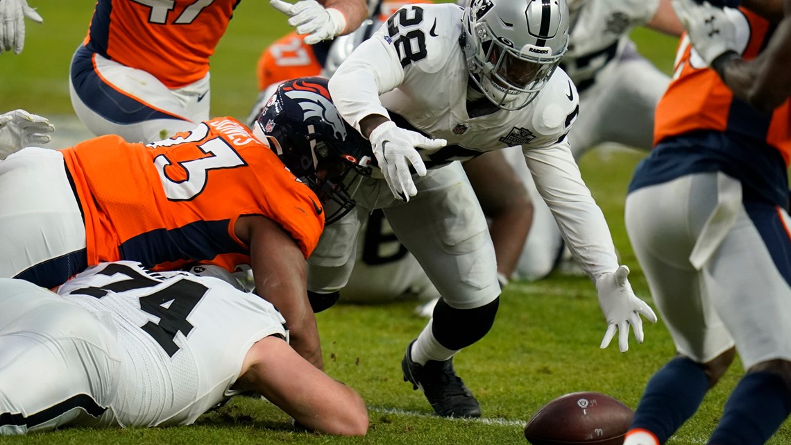 Oakland Raiders wide receiver Jordy Nelson (82) runs against the Denver  Broncos during the first half of an NFL football game, Sunday, Sept. 16,  2018, in Denver. (AP Photo/Jack Dempsey Stock Photo - Alamy