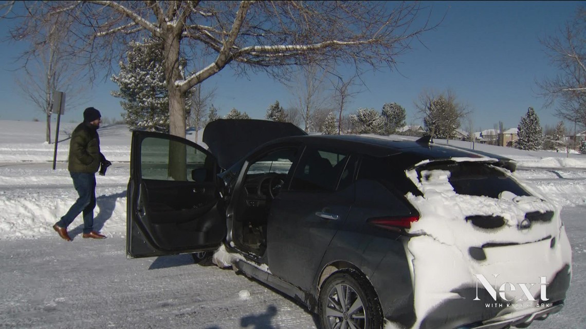 How do electric vehicles perform in the cold weather?