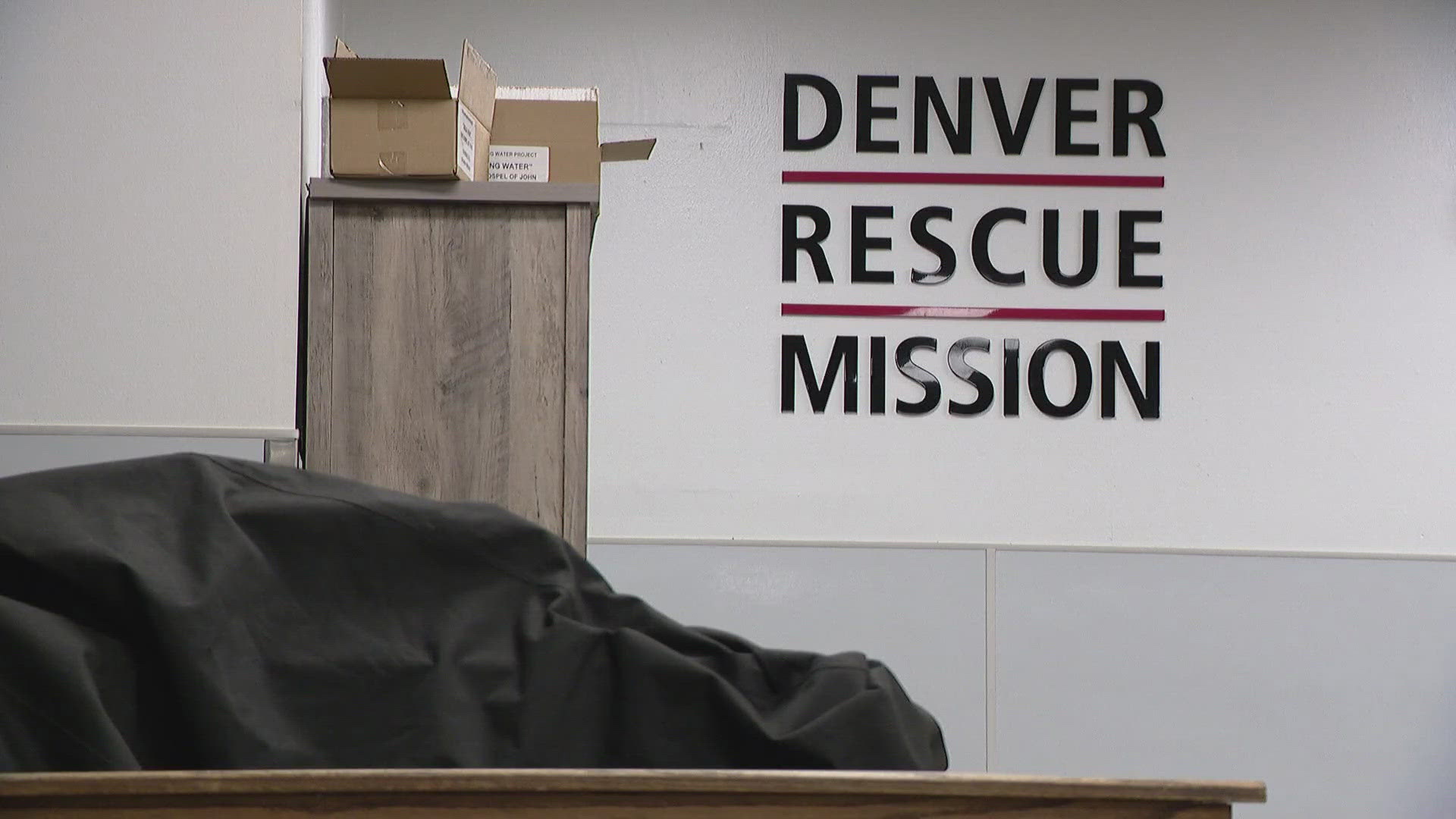 The Denver Rescue Mission planned on a few dozen extra hands to help them through the storm, but the volunteers aren’t able to get there because of the weather.