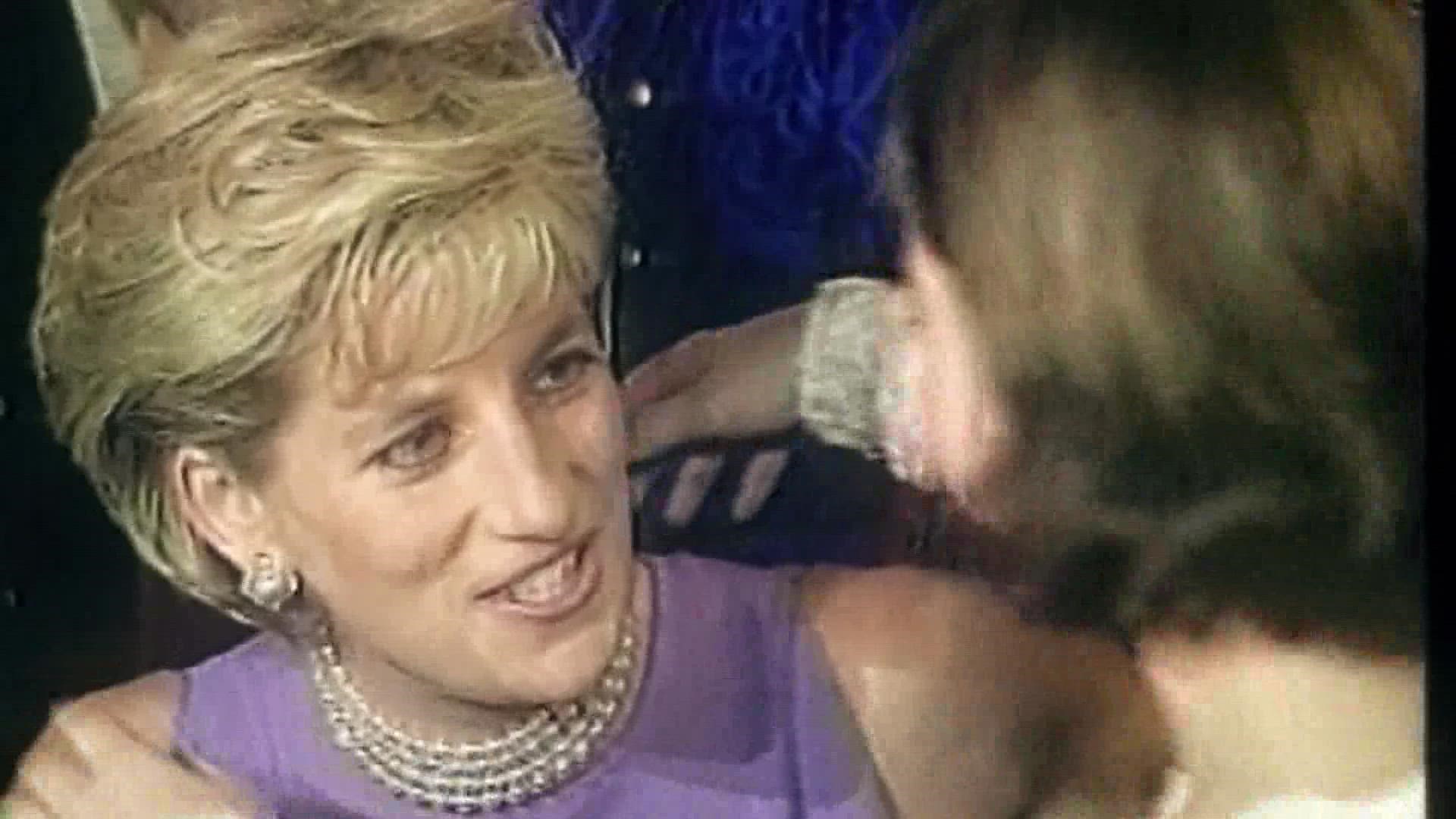 Princess Diana Fans Pay Tribute To 25th Anniversary Of Death 