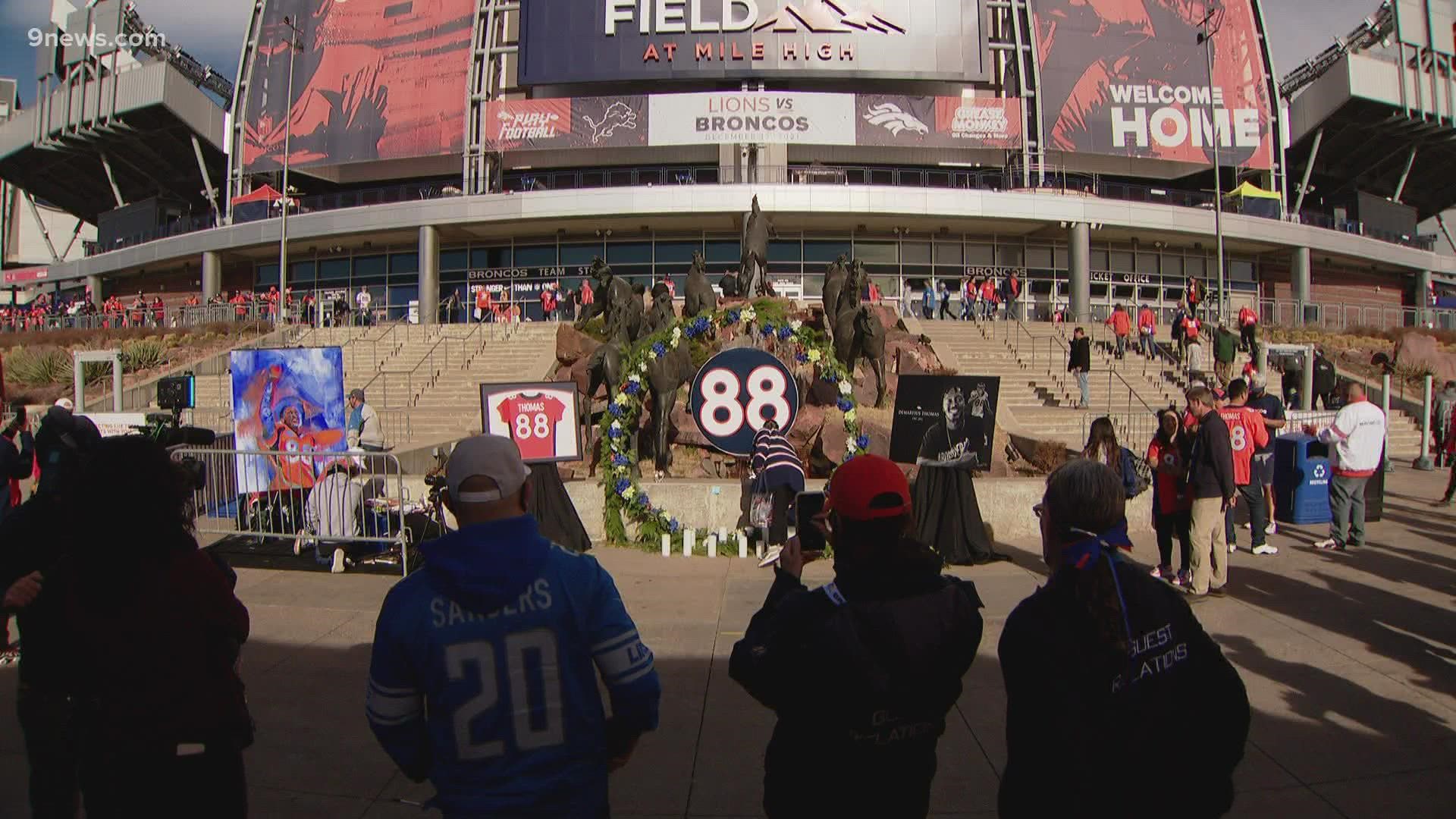The team held special tributes both inside and outside the stadium.
