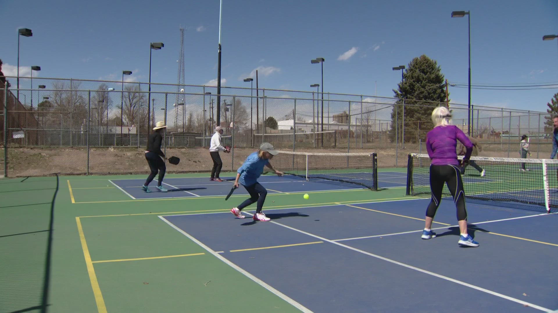 Noise complaints lead to Congress Park pickleball court removal