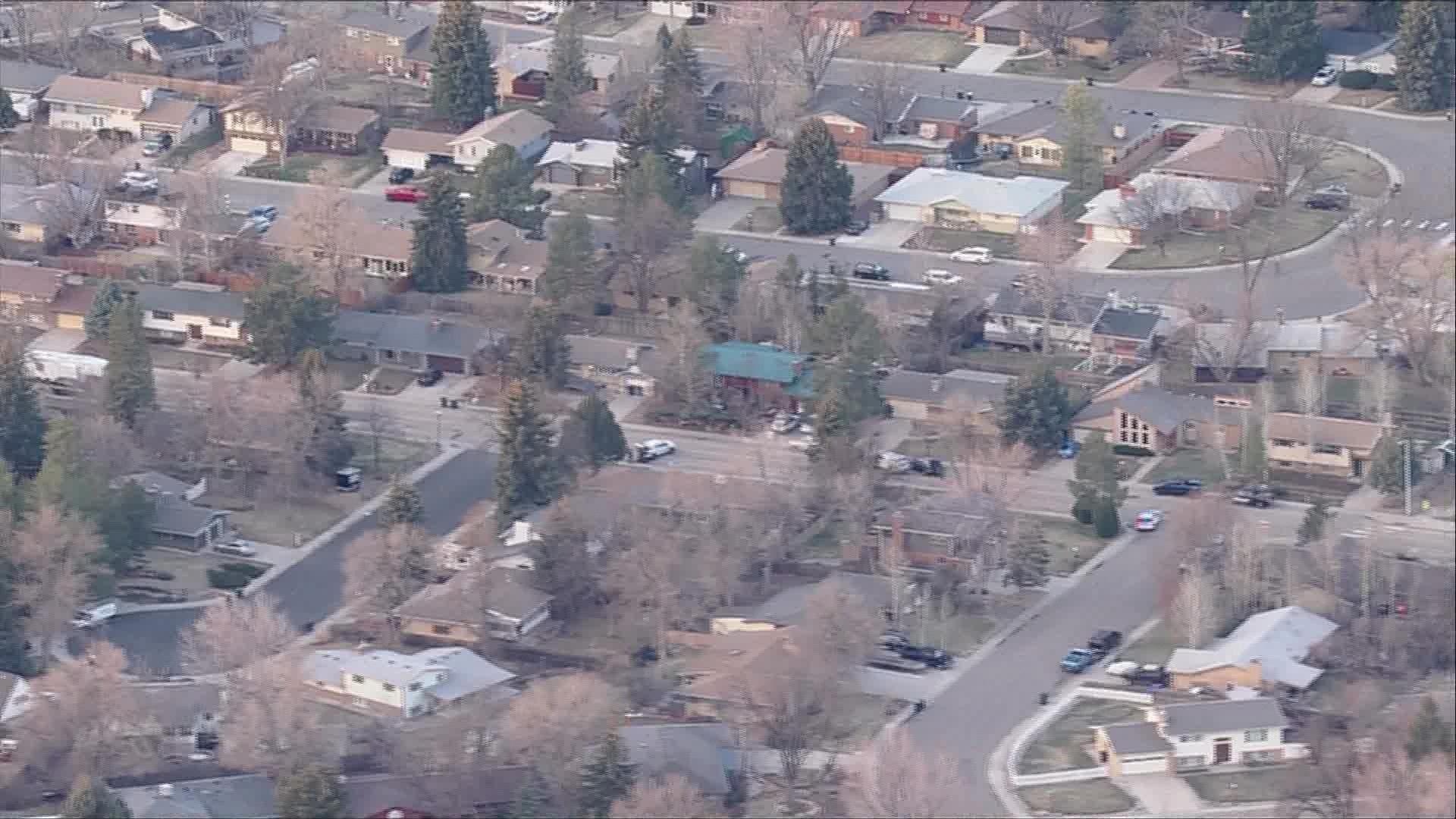 Sky9 over the scene as police try to contact a barricaded suspect in northwest Longmont.