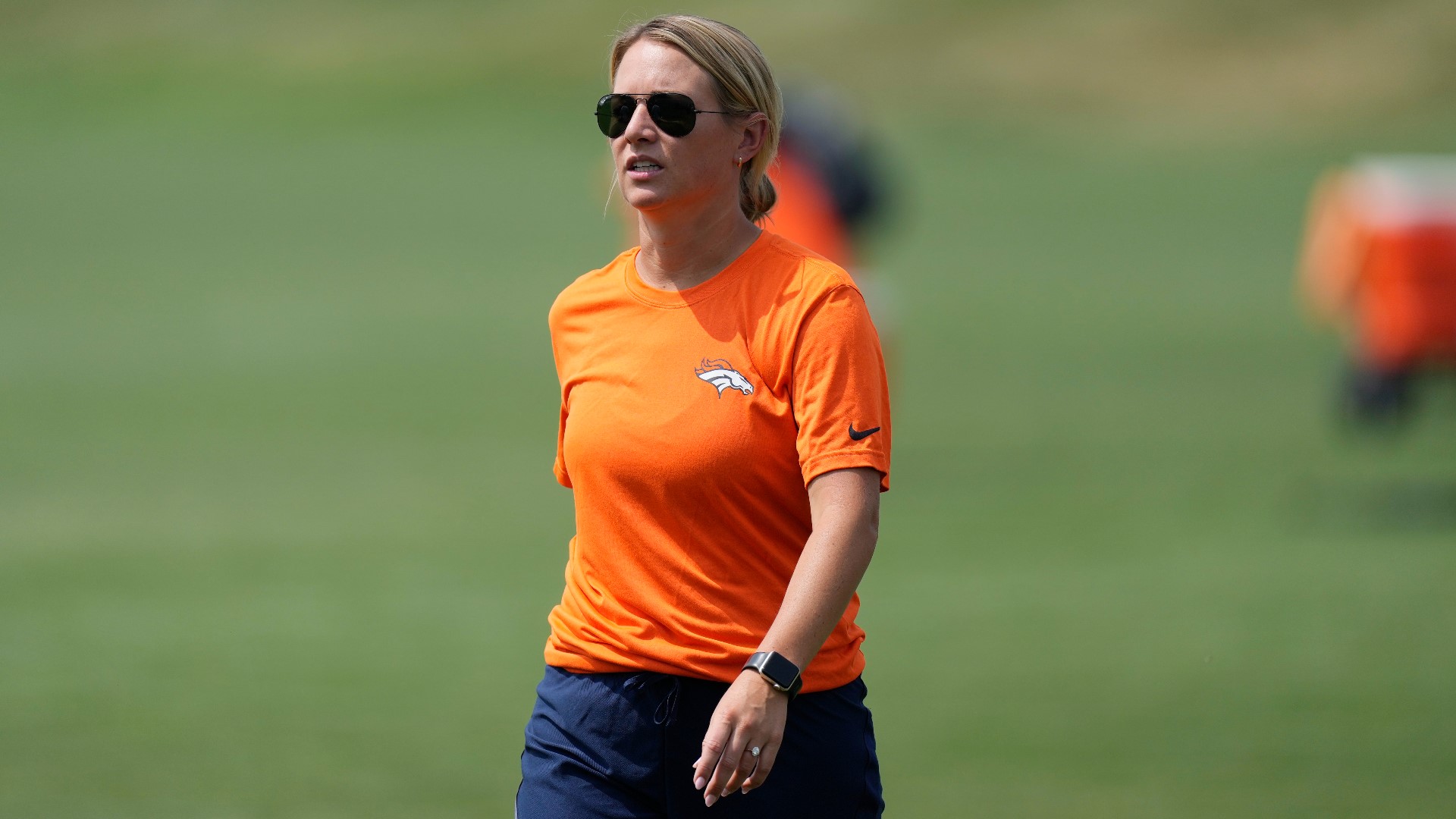 Broncos exec Kleine Van Calligan interviews for Raiders GM job | 9news.com