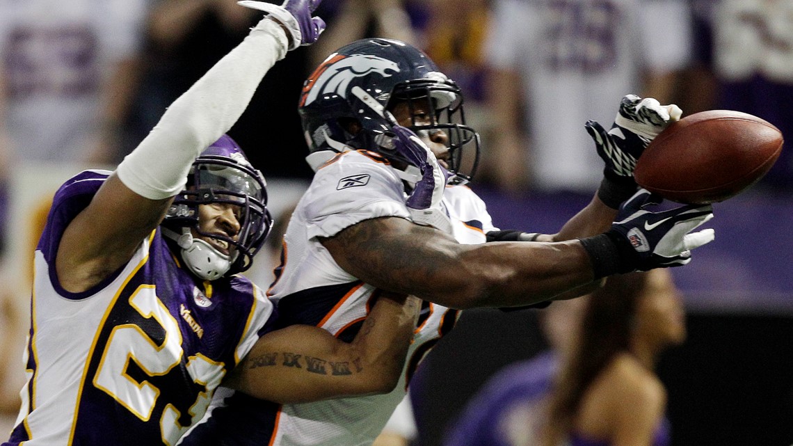 Tebow, Broncos do it again, beat Vikings 35-32