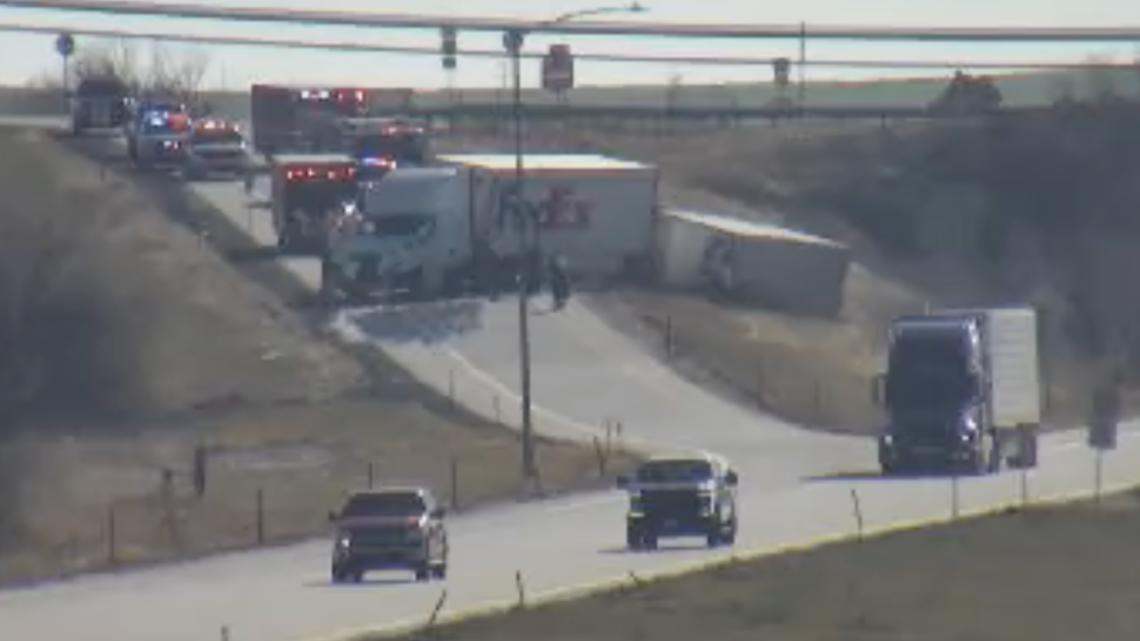 Westbound I-70 closed in eastern Colorado