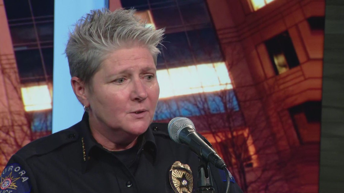 Mantan kepala Polisi Aurora membantah alasan pemecatan