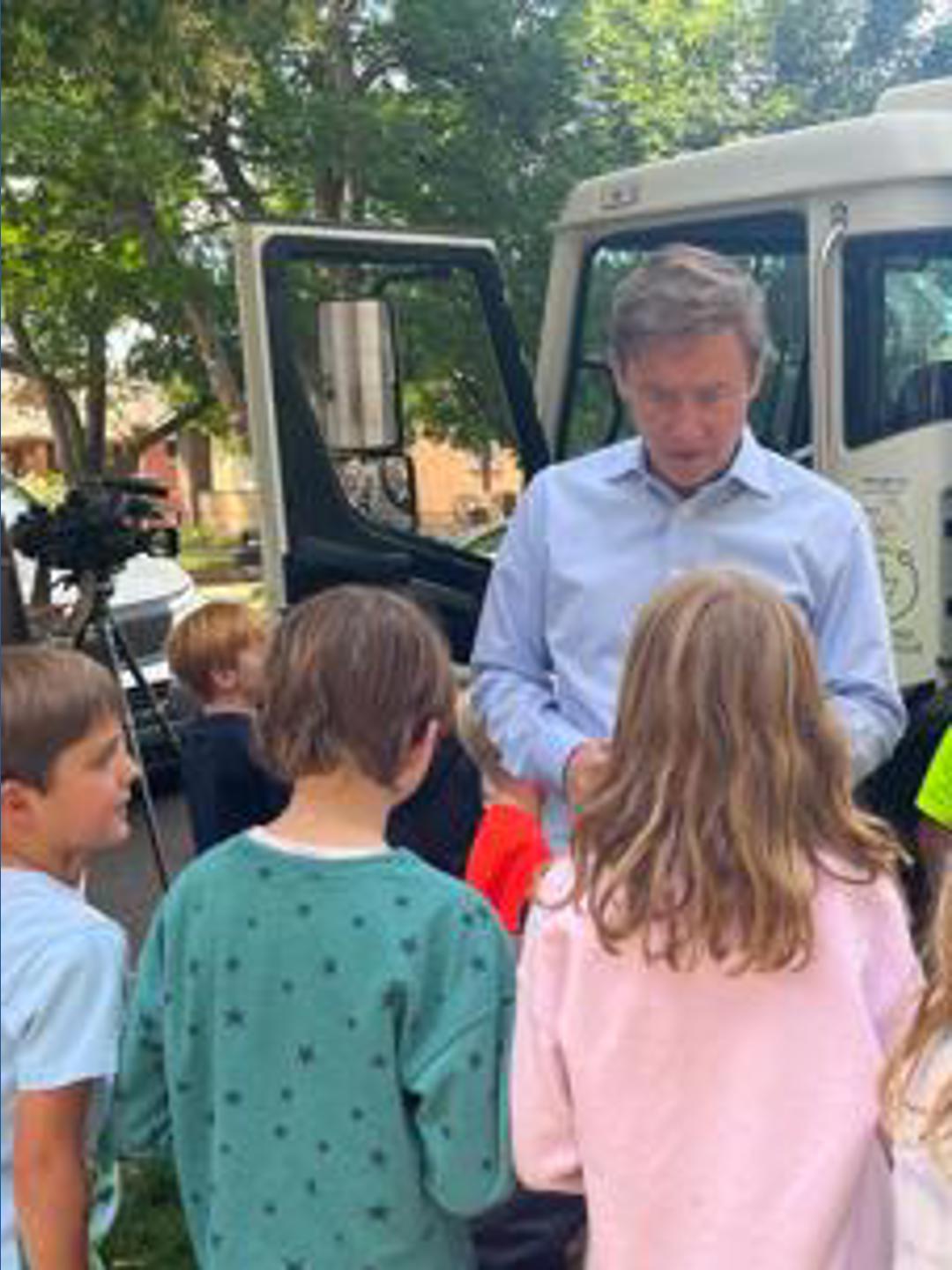 Denver unveils first all-electric trash truck | 9news.com
