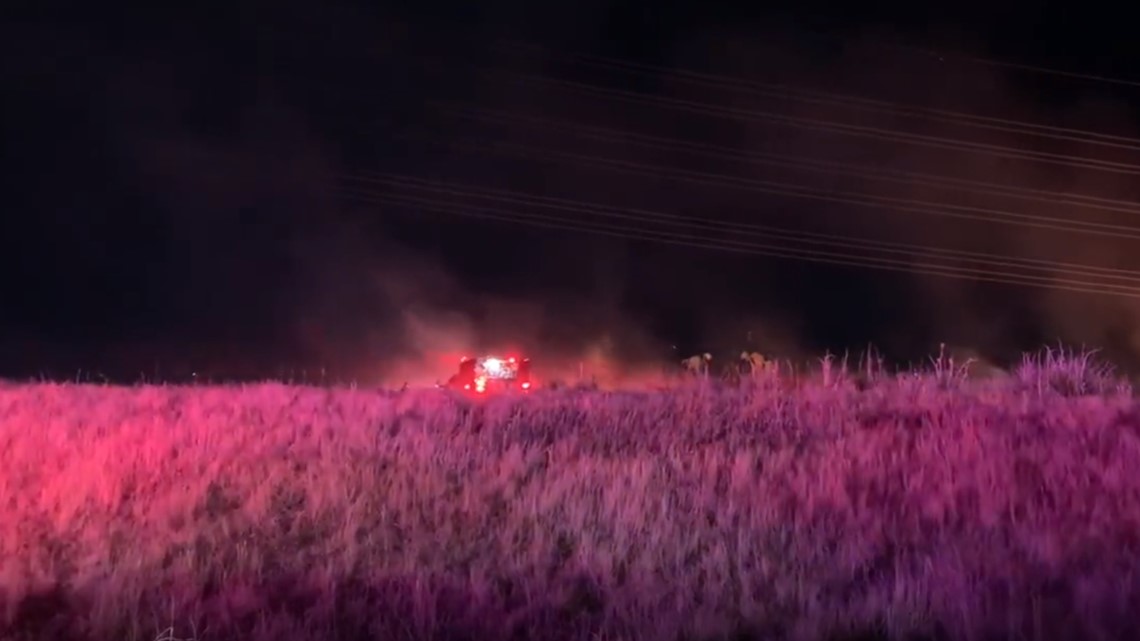 Tiga kebakaran rumput di Douglas County