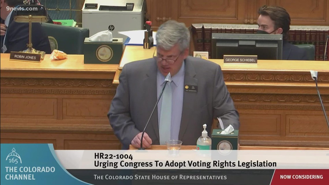 Anggota parlemen Colorado berdebat tentang resolusi hak suara