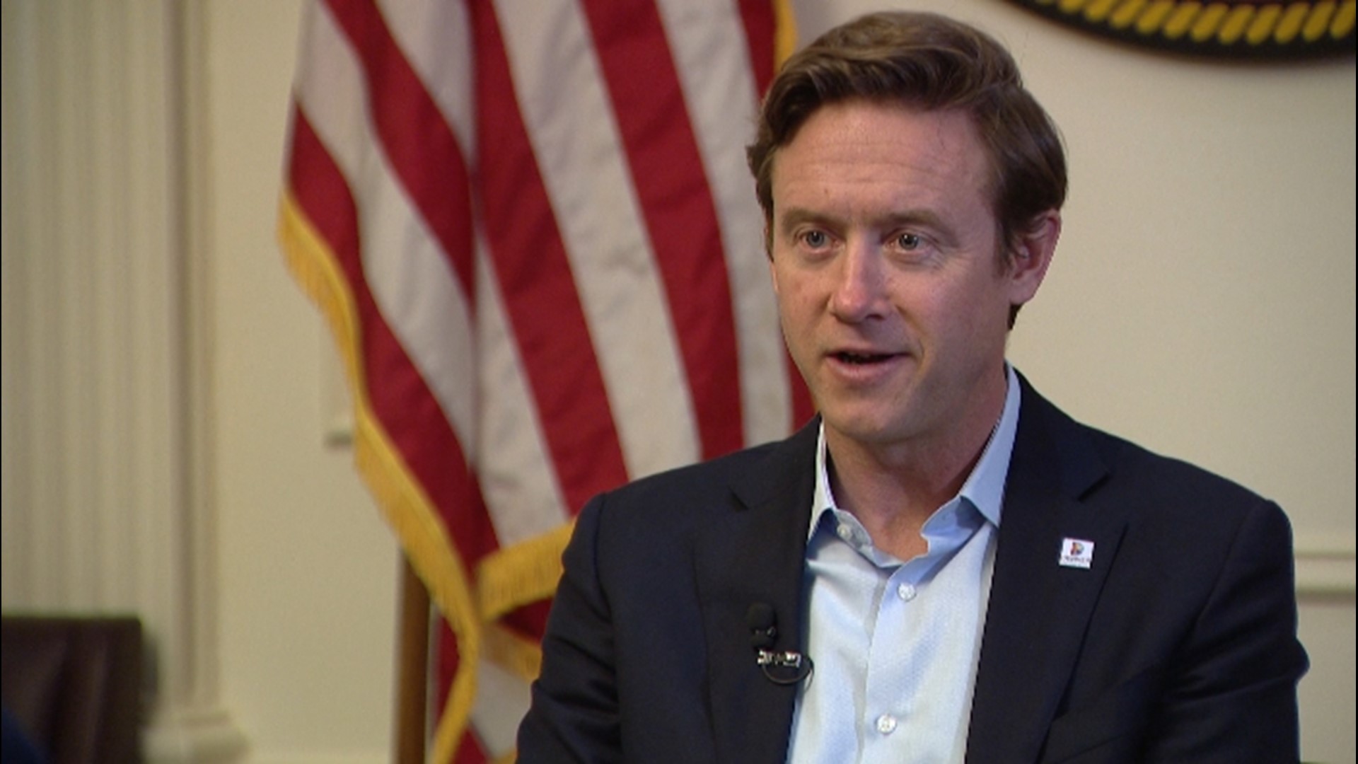 Mayor Mike Johnston announces a citywide effort to hire bilingual staff to help support Denver’s migrant shelter operations. 