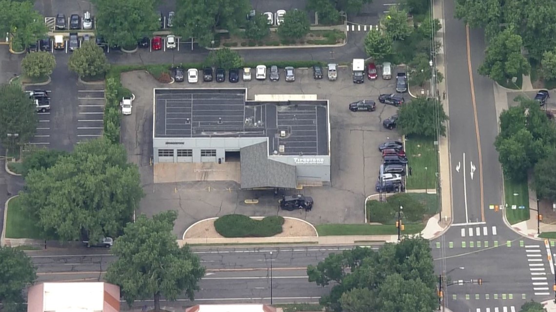 Car Theft Suspect Climbs To Boulder Rooftop | 9news.com