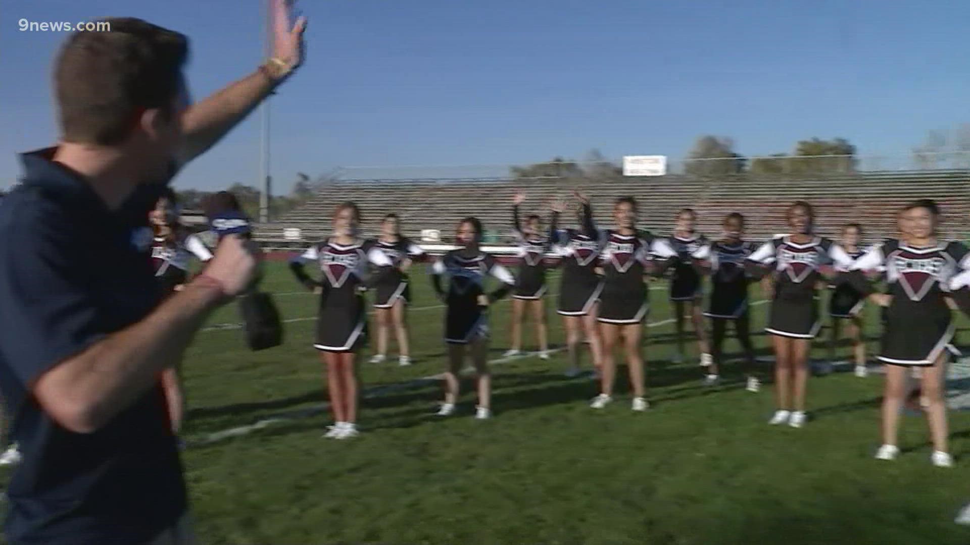 The Fort Morgan cheerleaders showcase their moves with Scotty Gange ahead of the 9Preps Game of the Week.