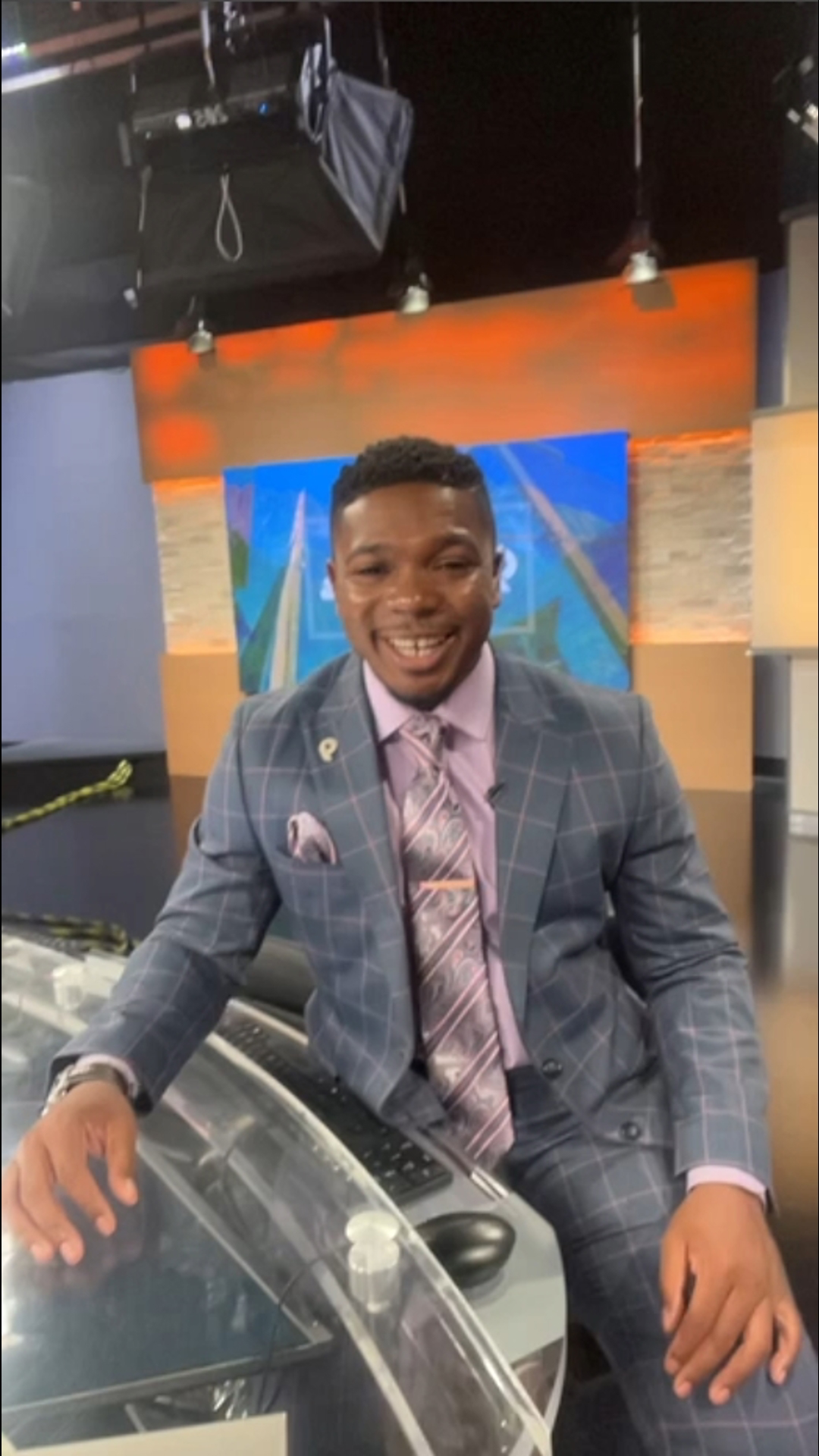 Meet Jaden Knowles! Jaden is 9NEWS Mornings newest meteorologist.