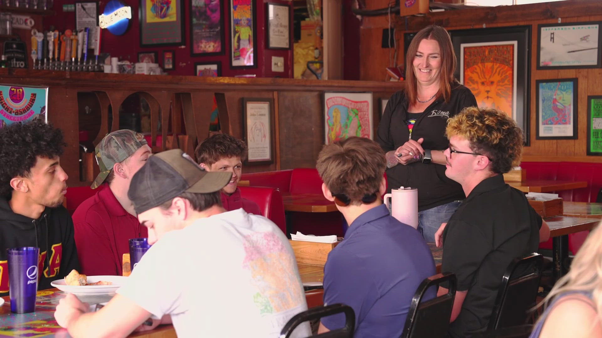 Gillian Anderson, David Duchovny lead 'X-Files' reunion in Denver ...