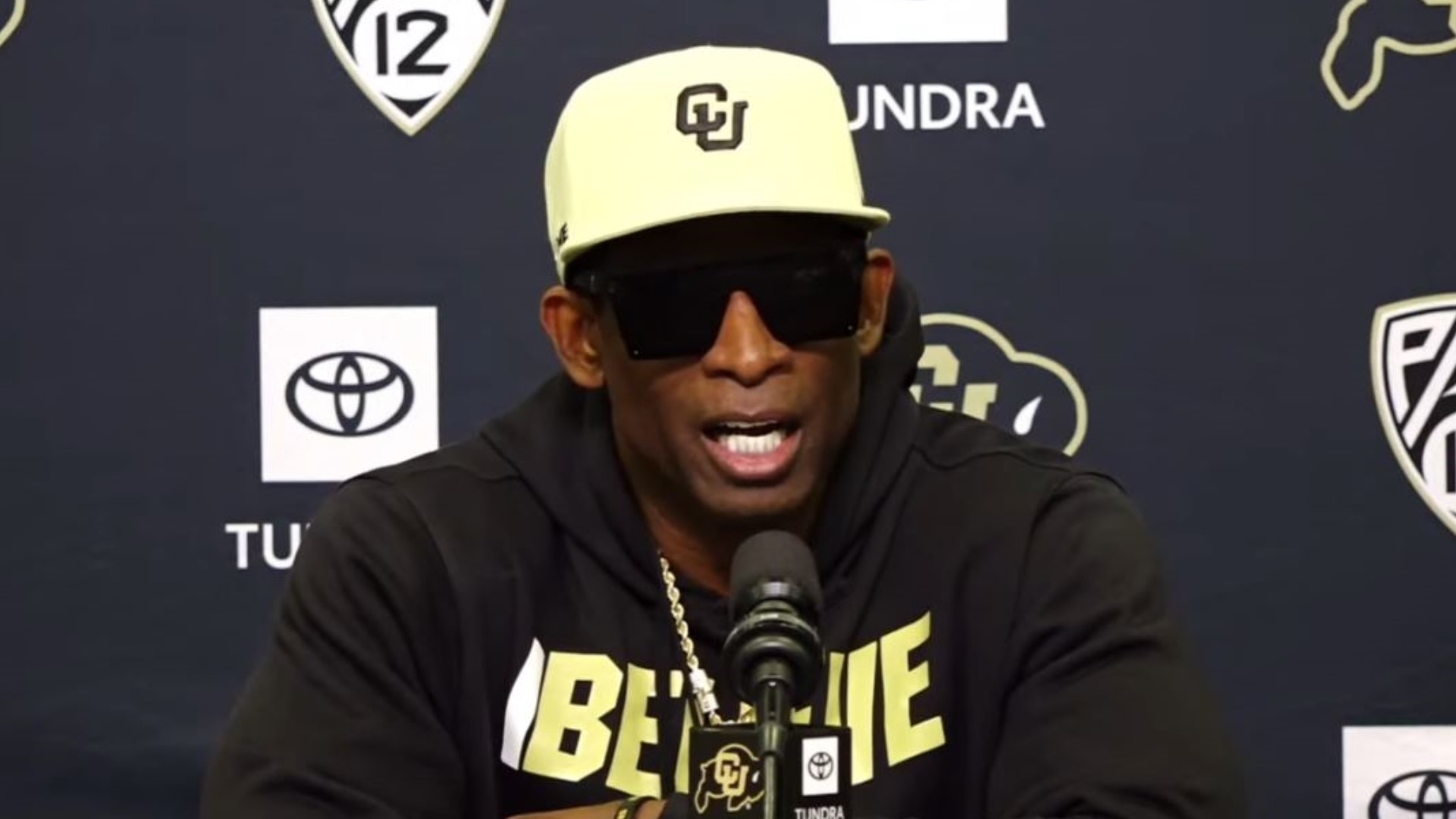 How Oregon handed Deion Sanders' Colorado team its first loss in