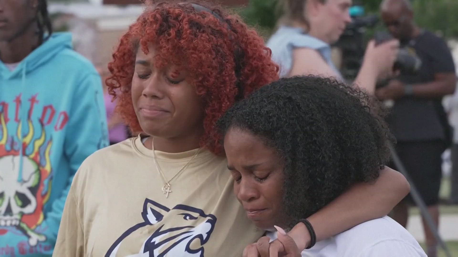 After 4 students were killed and 9 were injured in a high school mass shooting in Georgia, many parents are trying to have difficult conversations with their kids.