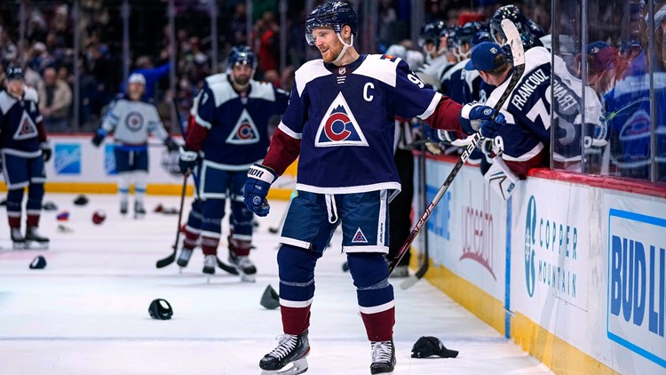 Landeskog's hat trick leads Avalanche to 7-1 win over Jets