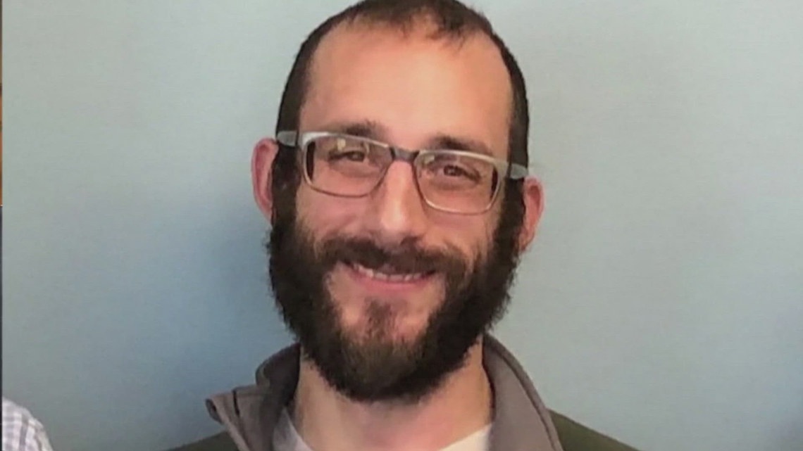 Alex Pretti's parents remember son in New York Times interview