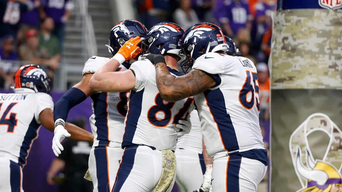 Denver Broncos blow 20-point halftime lead, lose to Vikings