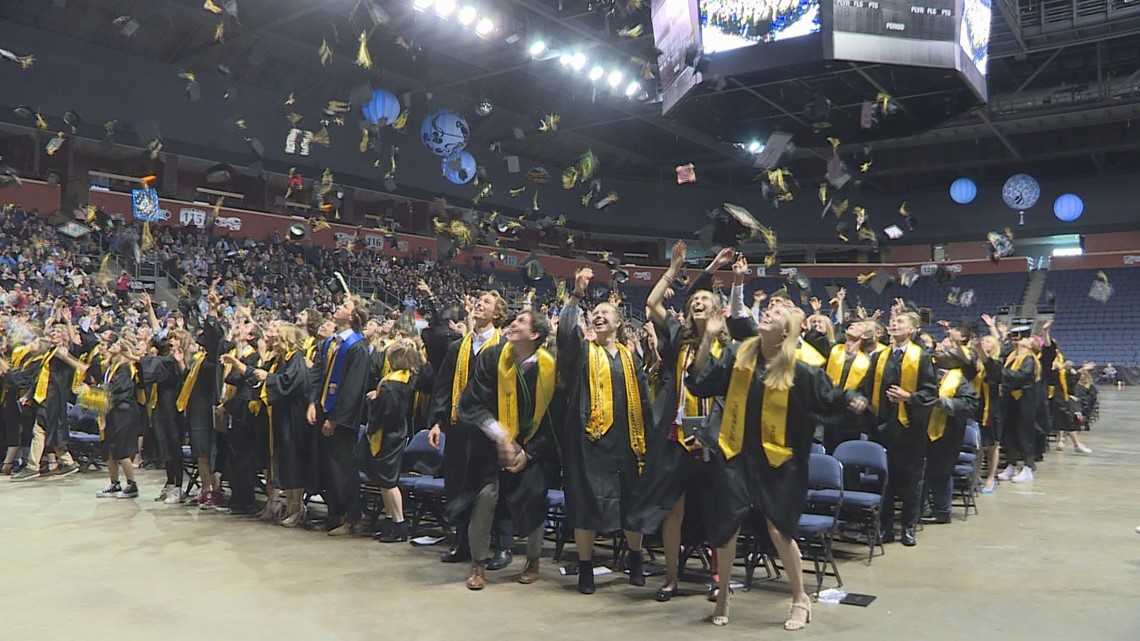 monarch-high-school-s-2022-graduates-survived-a-lot-9news