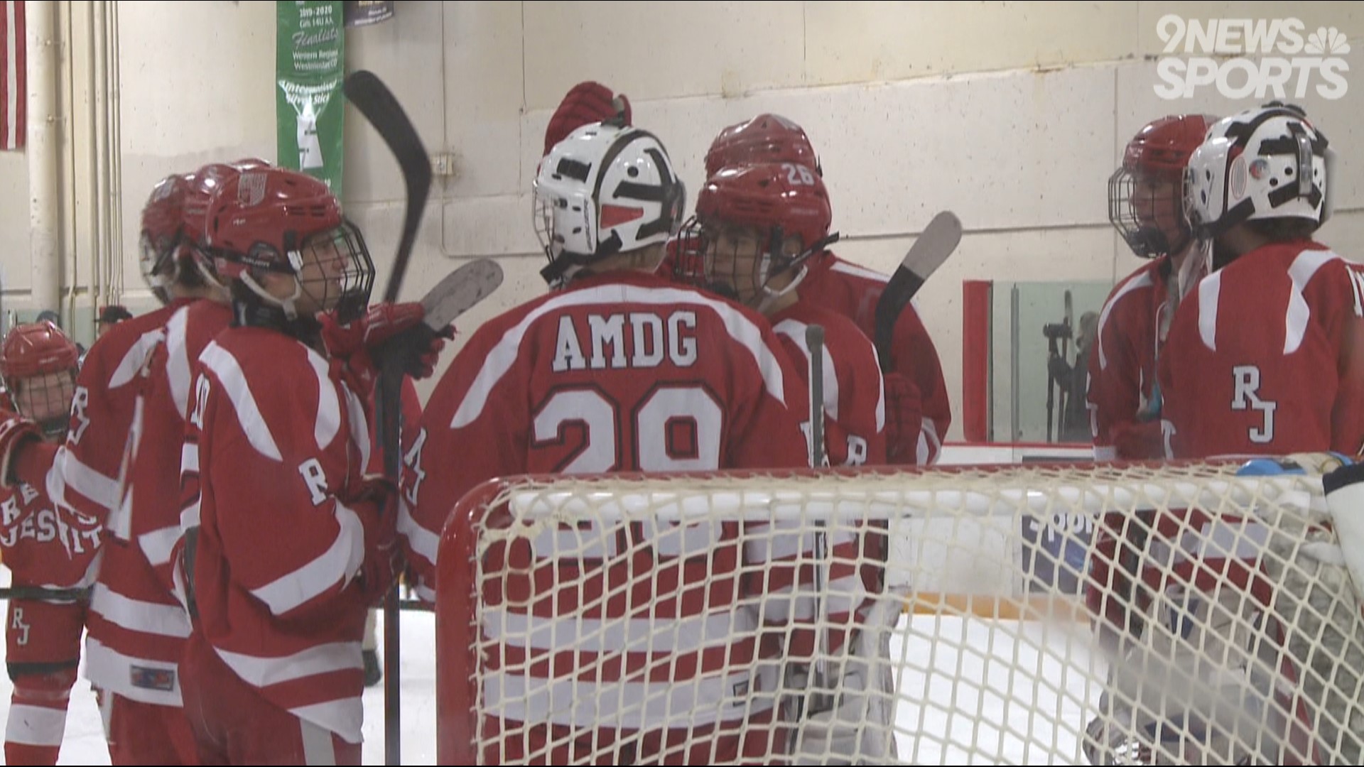 The No. 1-ranked Raiders exploded in the third period to defeat the Eagles 6-1 on Monday.