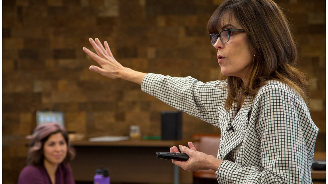 Colorado speaker, author helps women become confident negotiators - Vimarsana News