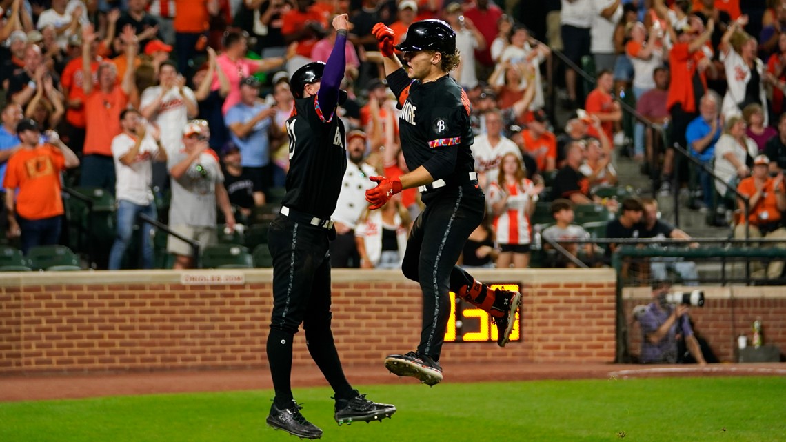 Henderson 8th-inning HR carries Orioles past struggling Rockies 5-4