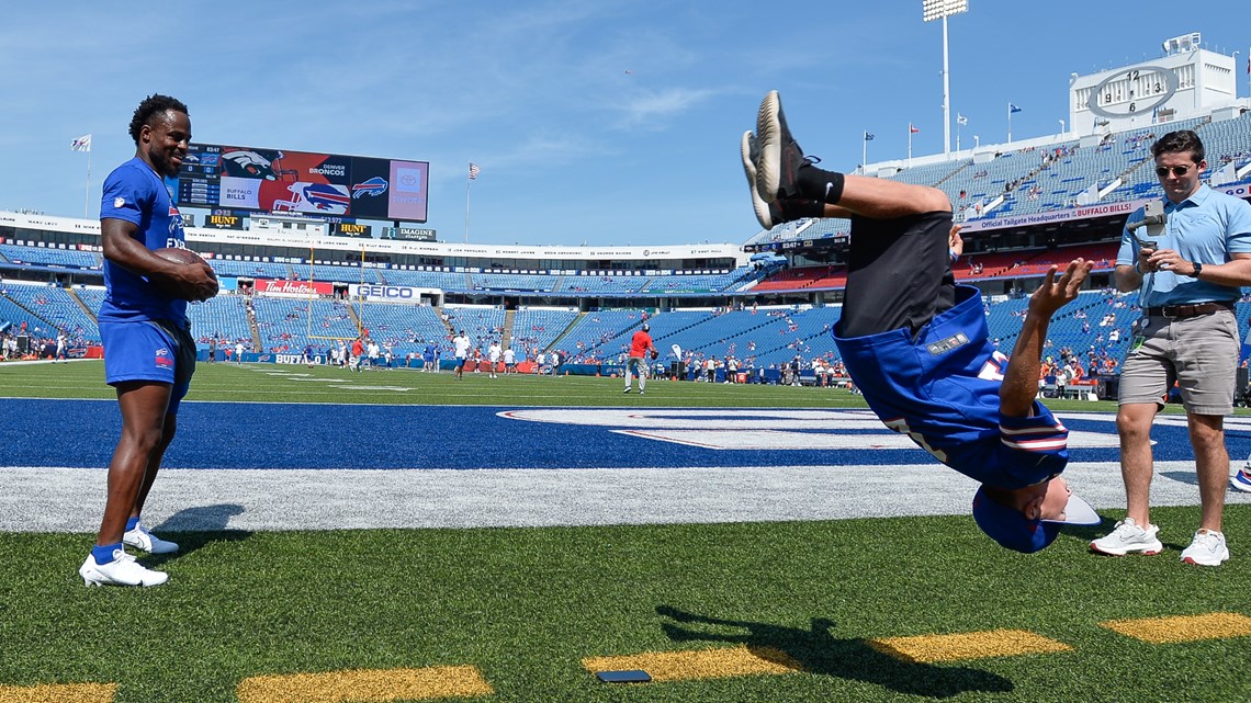 Buffalo Bills wide receiver Neil Pau'u warms up before a preseason NFL  football game against the Denver Broncos in Orchard Park, N.Y., Saturday,  Aug. 20, 2022. (AP Photo/Adrian Kraus Stock Photo 