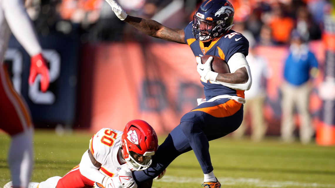 Denver Broncos guard Netane Muti comes onto the field for their NFL  football game against the Kansas City Chiefs, Sunday, Dec. 5, 2021 in  Kansas City, Mo. (AP Photo/Reed Hoffmann Stock Photo - Alamy