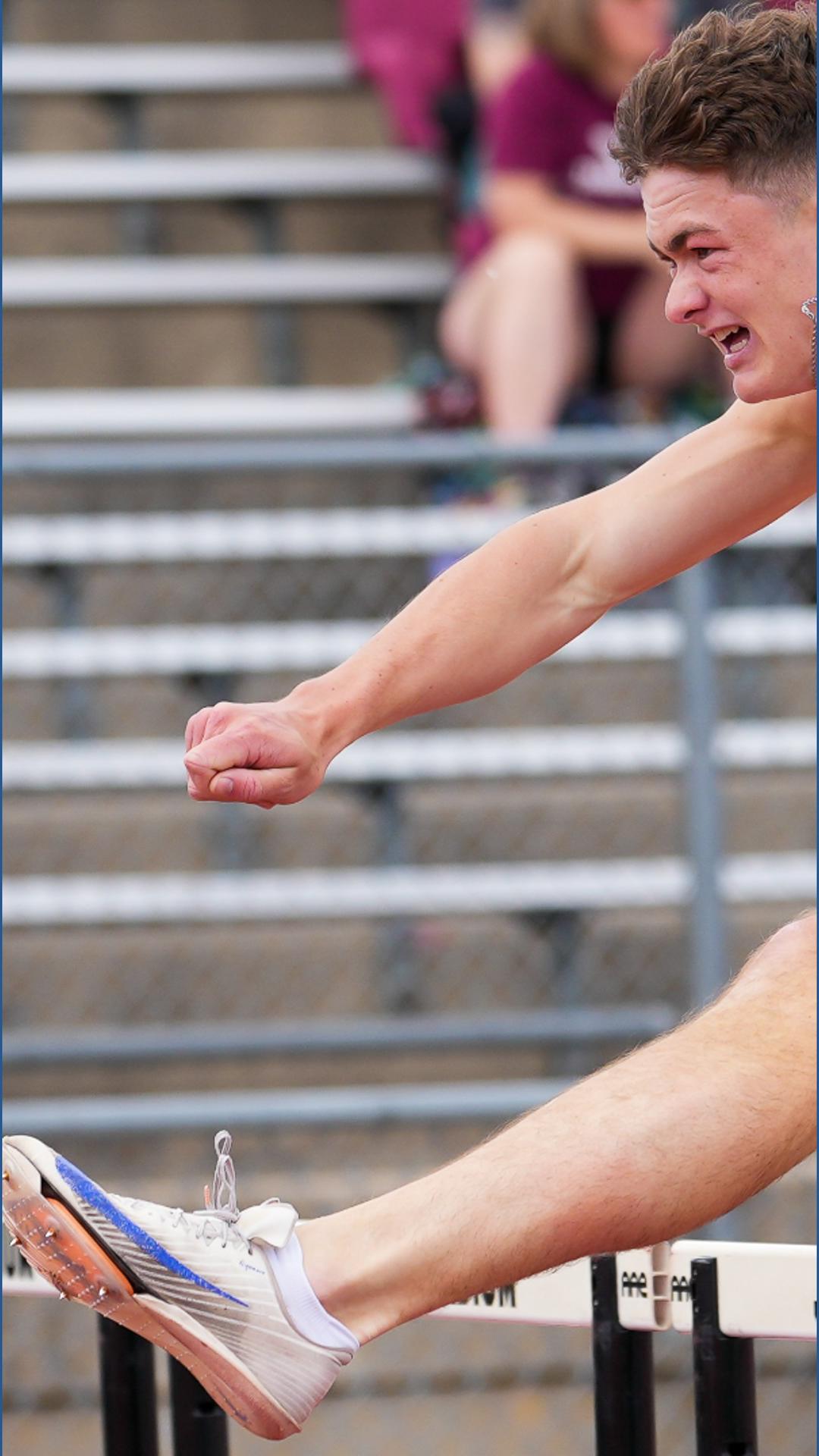Roosevelt's Owen Hays breaks 25-year-old state record in 300-Hurdles