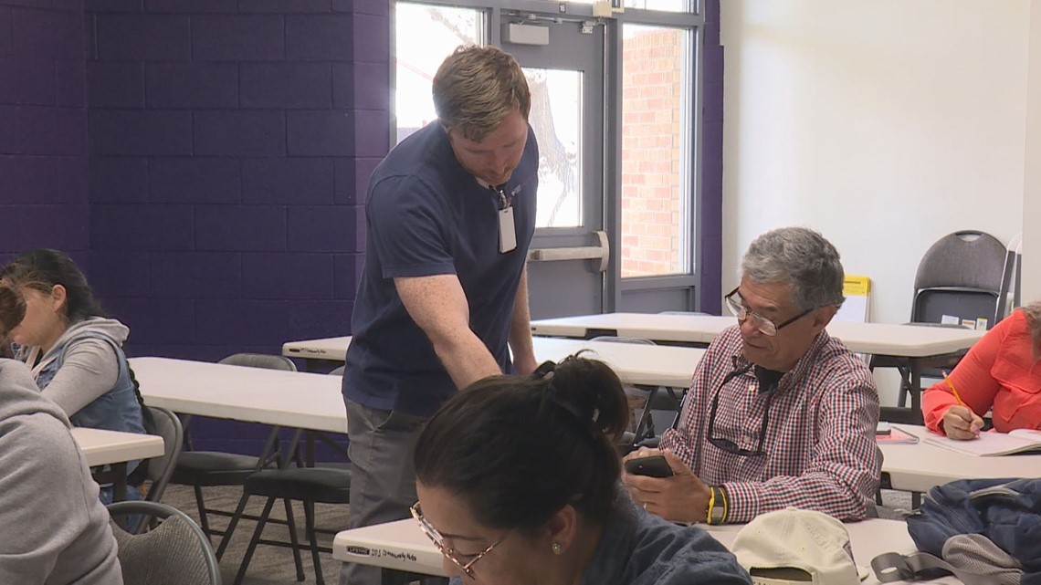 3 generations of one family learning in Denver Public Schools - Vimarsana News
