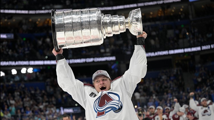 Erik Johnson dubbed 'Honorary Brewmaster' by Bud Light