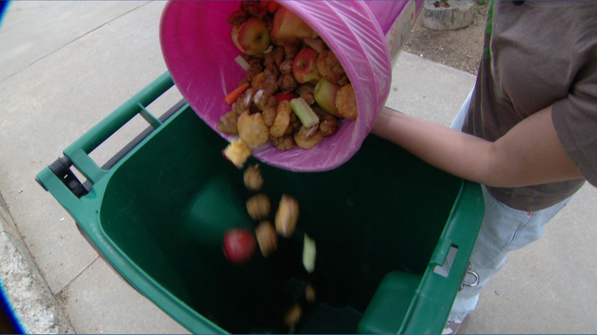 Longmont students divert food waste through school composting program ...