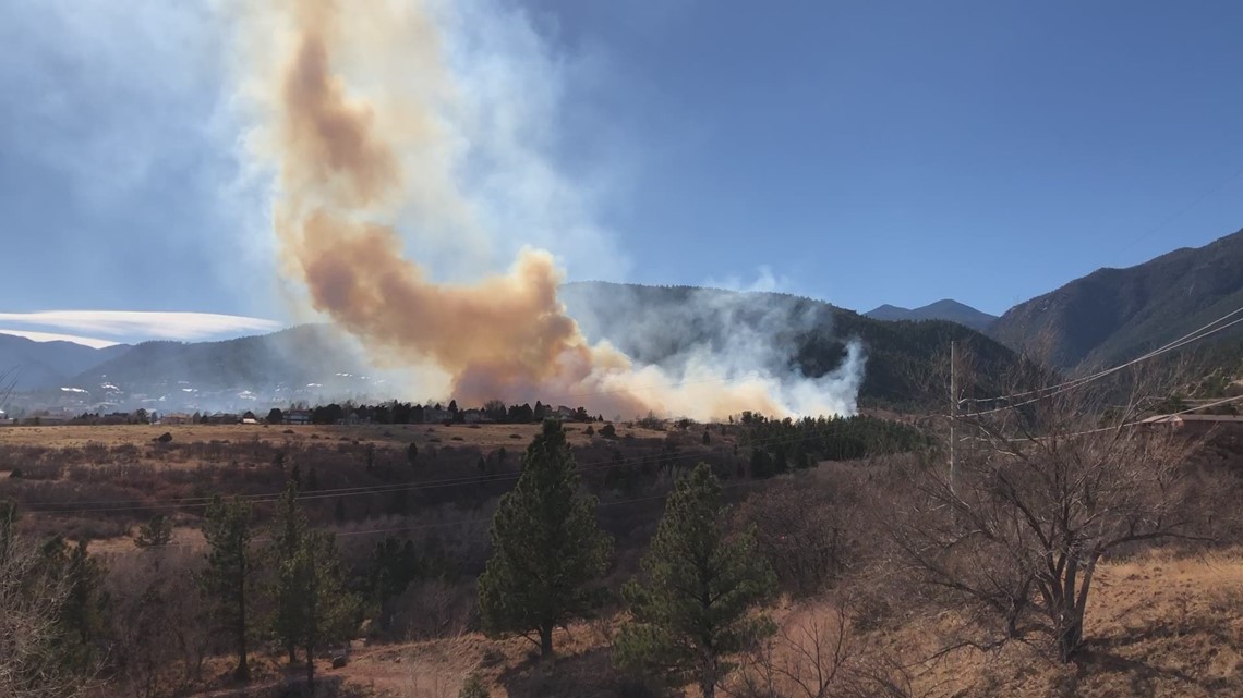 RAW Fire burning near Bear Creek Park in Colorado Springs