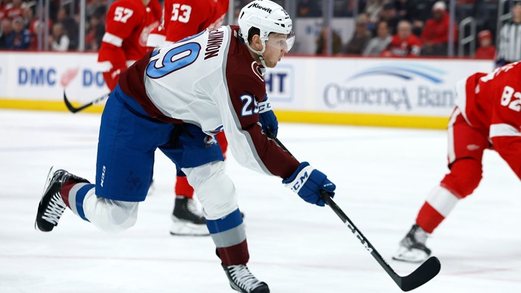 MacKinnon-led Avs top Red Wings for 5th straight win