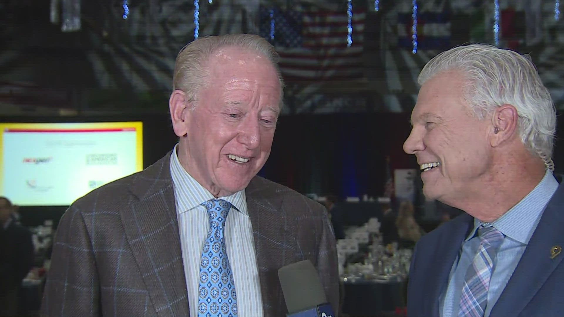 Mike Klis catches up with Archie Manning at the 46th Annual Boy Scouts of America Sports Breakfast.