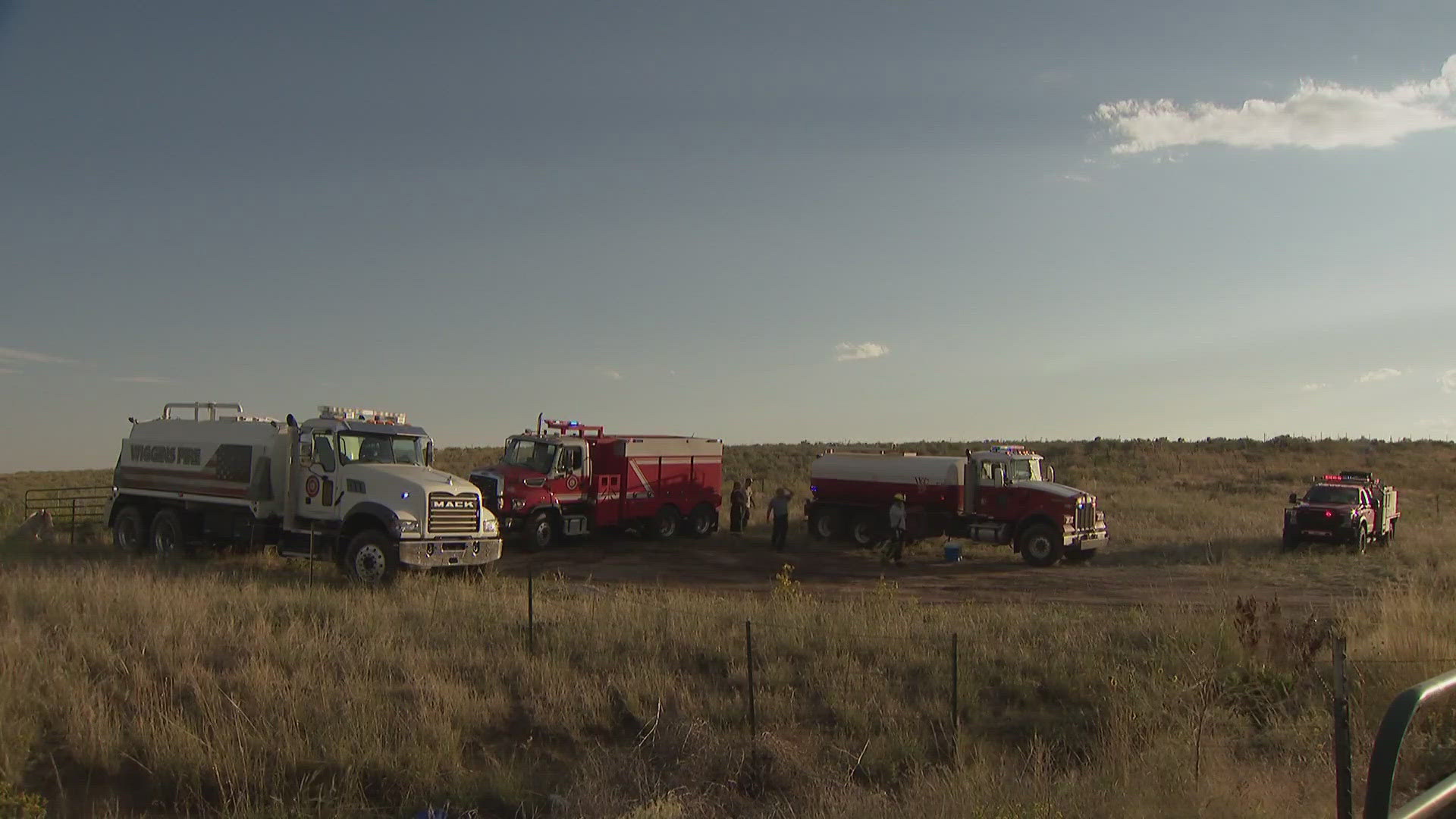 Interstate 76 was closed Thursday afternoon because of a 900-acre brush fire west of Wiggins.