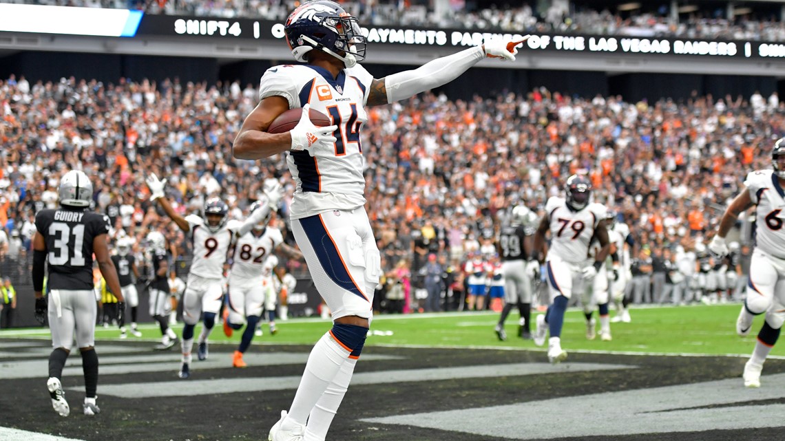 Las Vegas Raiders defensive end Maxx Crosby (98) salutes the crowd in the  first half during an …