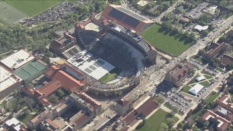 CU Boulder awards over 10,000 degrees at commencement for spring 2025 ...
