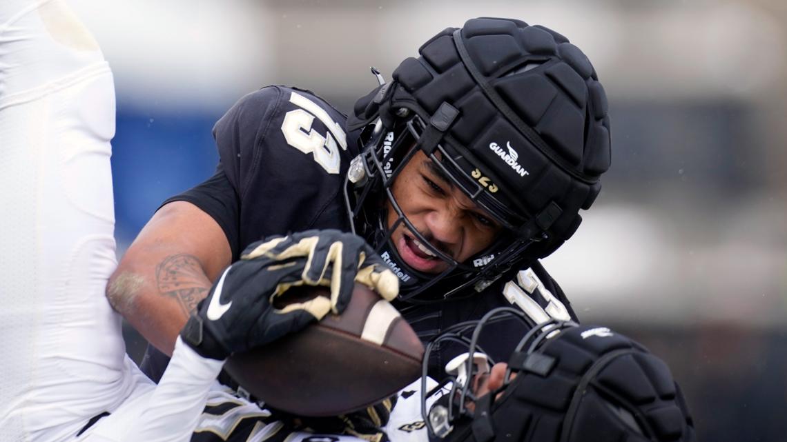 Deion Sanders, Colorado stage quite the show in snowy spring game