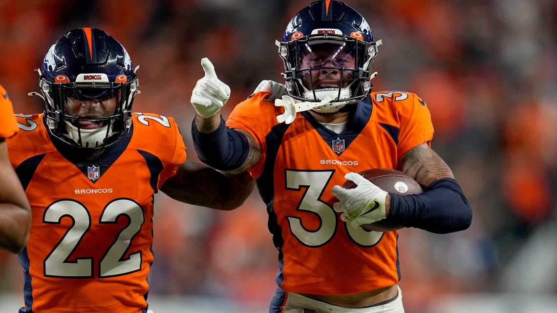 Sterns fills in at safety for injured Broncos leader Simmons - The