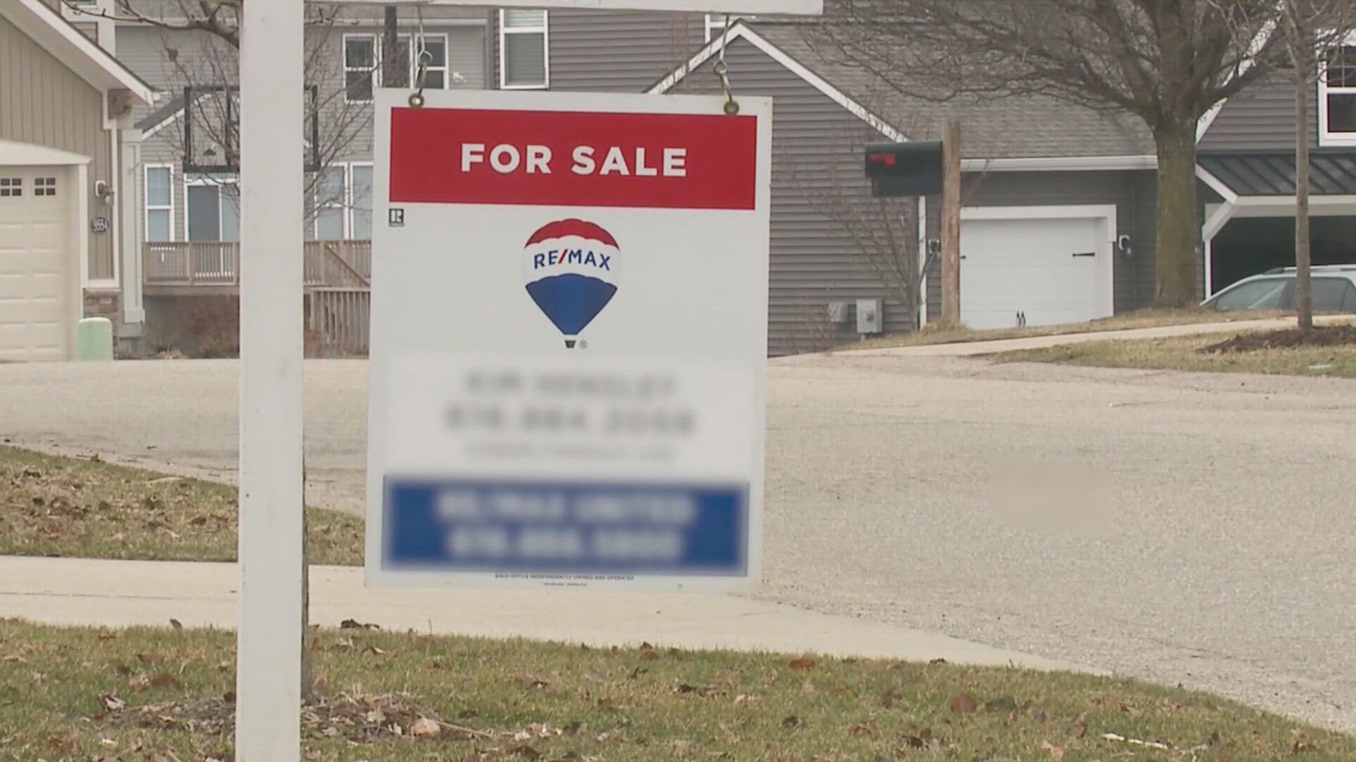 Real estate expert Lane Lyon says optimism is building amid talks the Fed could cut interest rates in a few weeks.