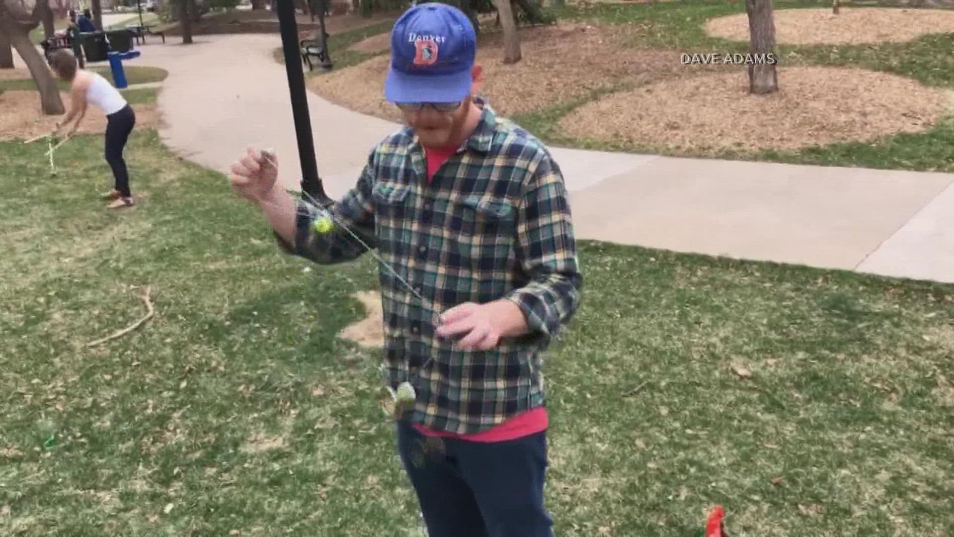 Dave Adams with the Mile High Yo-Yo Club stops by the 9NEWS backyard to give Cory and Gary a crash course in yo-yo tricks.