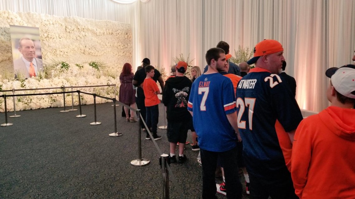 Denver Broncos] Members of the Bowlen family have arrived at our open-house  public tribute.⠀ : r/DenverBroncos